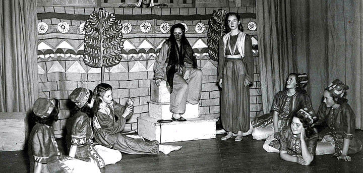 Dec_1947_Tobias_and_the_Angel