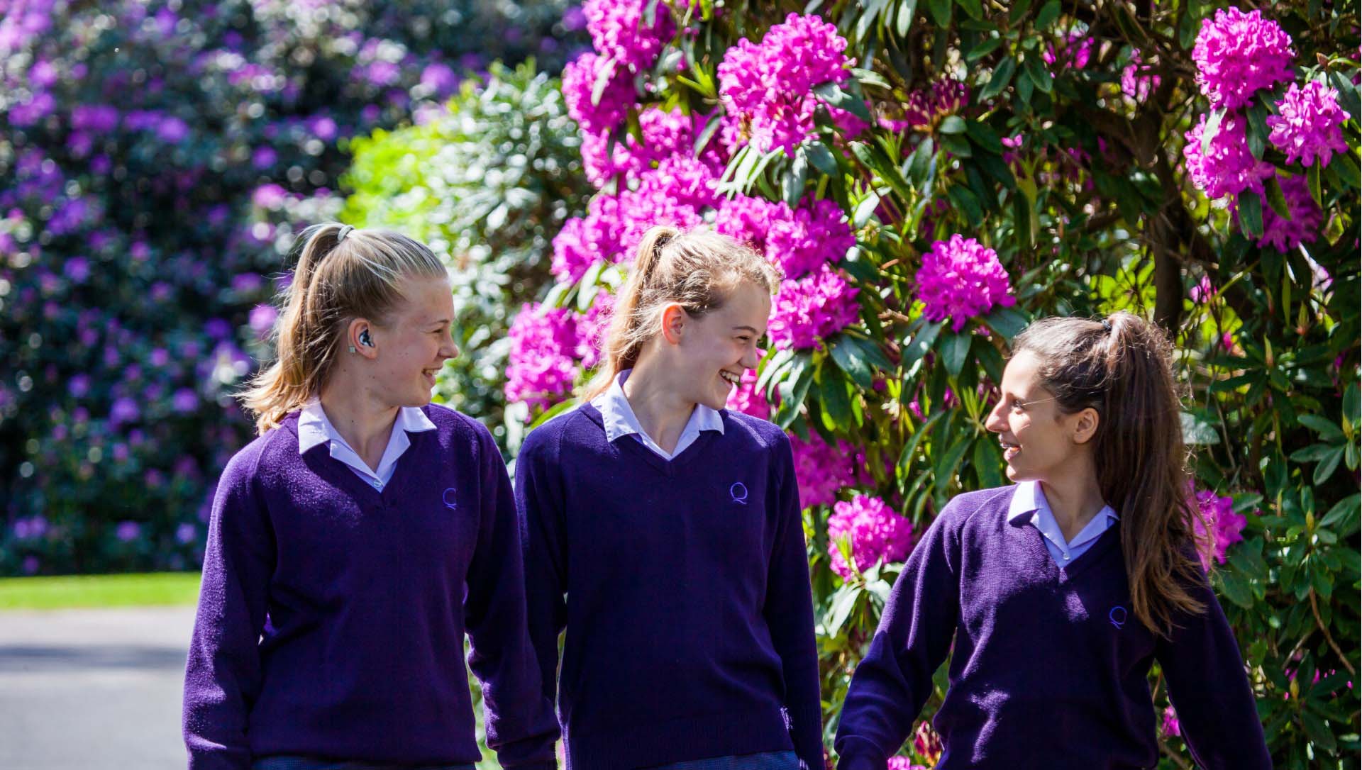 Schoolgirls forum. Квинсвуд. Queenswood School London.